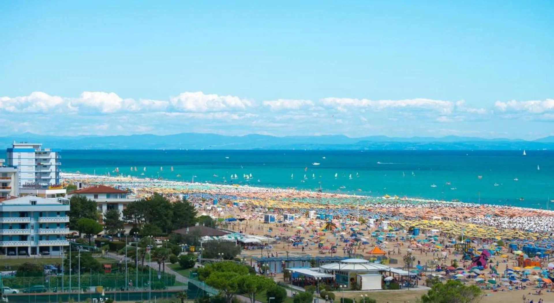 Tranquil Family Getaway - Beahost Apartment Bibione 0*,  Italy